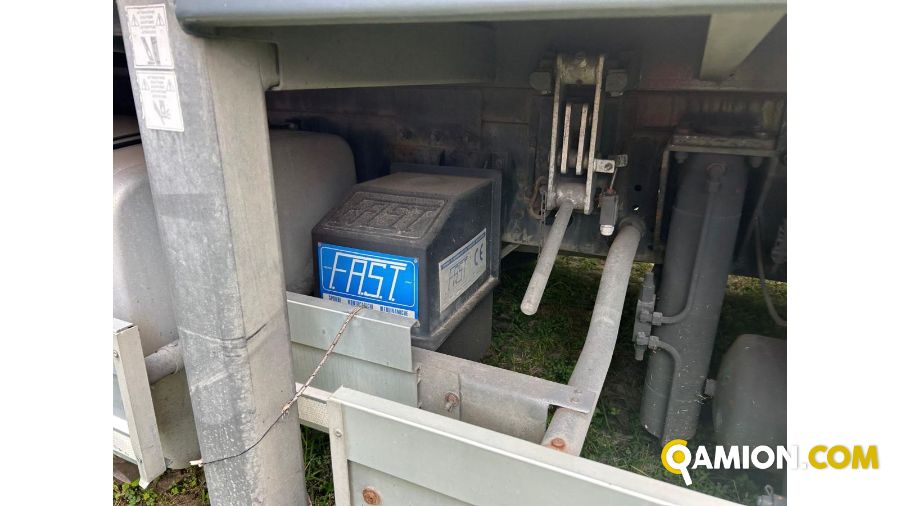 Iveco Mod. IVECO Vers. IVECO | Motrice Scarrabile con gancio | INDUSTRIAL CARS S.P.A