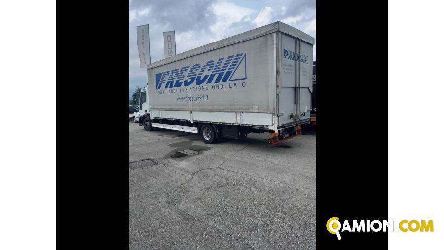 Iveco Mod. IVECO Vers. IVECO | Leggero Cabinato > 35 q.li Scarrabile con gancio | INDUSTRIAL CARS S.P.A