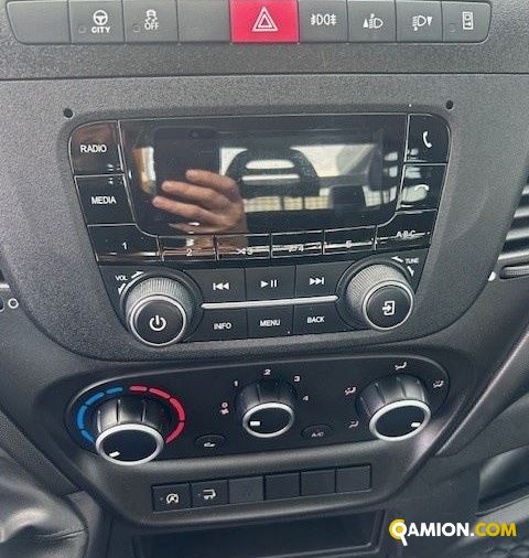 Iveco Mod. IVECO Vers. IVECO | Leggero Furgone <= 35 q.li Furgonato con sponda | INDUSTRIAL CARS S.P.A