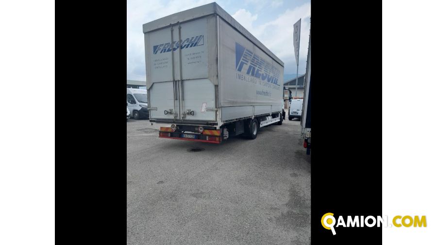 Iveco Mod. IVECO Vers. IVECO | Leggero Cabinato > 35 q.li Scarrabile con gancio | INDUSTRIAL CARS S.P.A