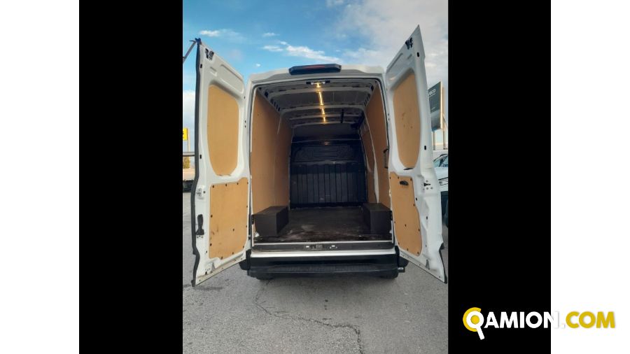 Iveco Mod. IVECO Vers. IVECO | Leggero Furgone <= 35 q.li Furgone di serie / Van | INDUSTRIAL CARS S.P.A