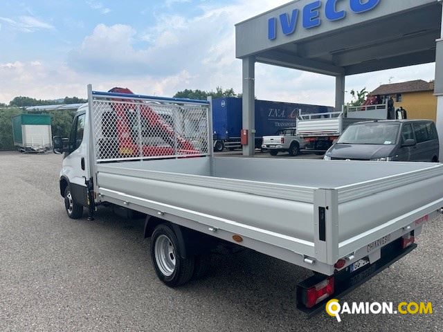 Iveco Mod. IVECO Vers. IVECO | Leggero Cabinato <= 35 q.li Furgonato | INDUSTRIAL CARS S.P.A