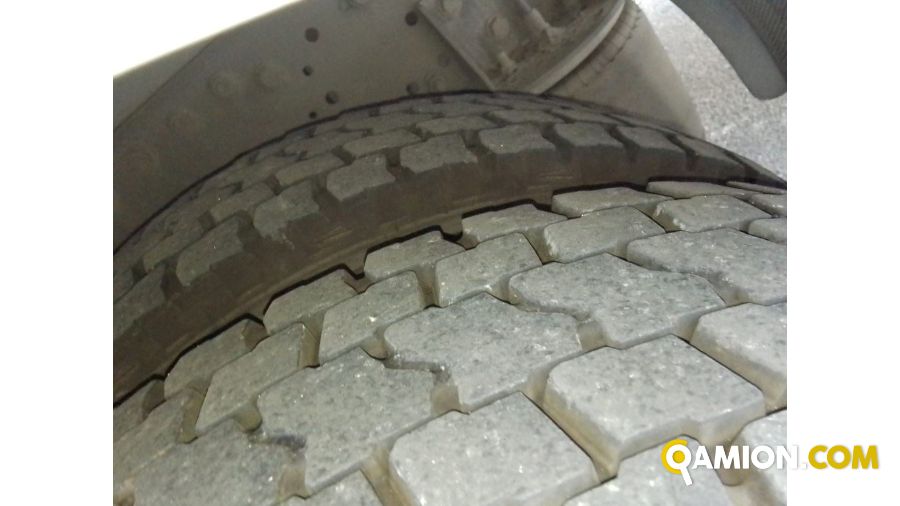 RENAULT V.I. Vers. RENAULT V.I. | Leggero Cabinato > 35 q.li Isotermico con gruppo frigo e sponda | INDUSTRIAL CARS S.P.A