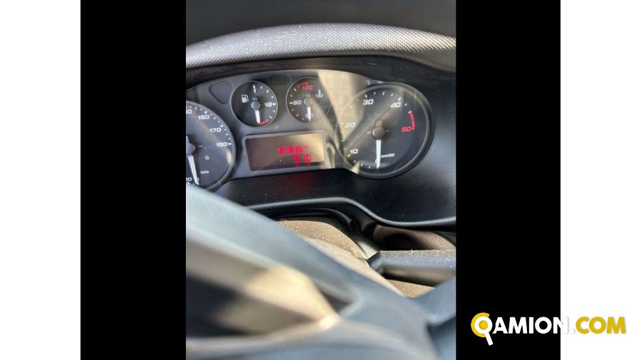 Iveco Mod. IVECO Vers. IVECO | Leggero Cabinato <= 35 q.li Furgonato | INDUSTRIAL CARS S.P.A