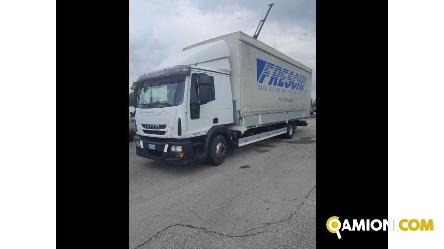 Iveco Mod. IVECO Vers. IVECO | Leggero Cabinato > 35 q.li Scarrabile con gancio | INDUSTRIAL CARS S.P.A