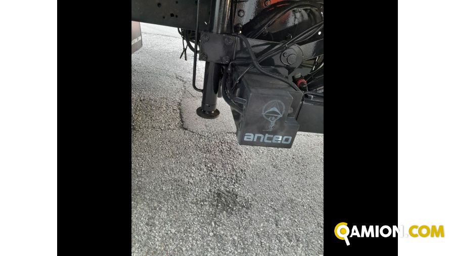 Iveco Mod. IVECO Vers. IVECO | Leggero Cabinato > 35 q.li Furgonato con sponda | INDUSTRIAL CARS S.P.A