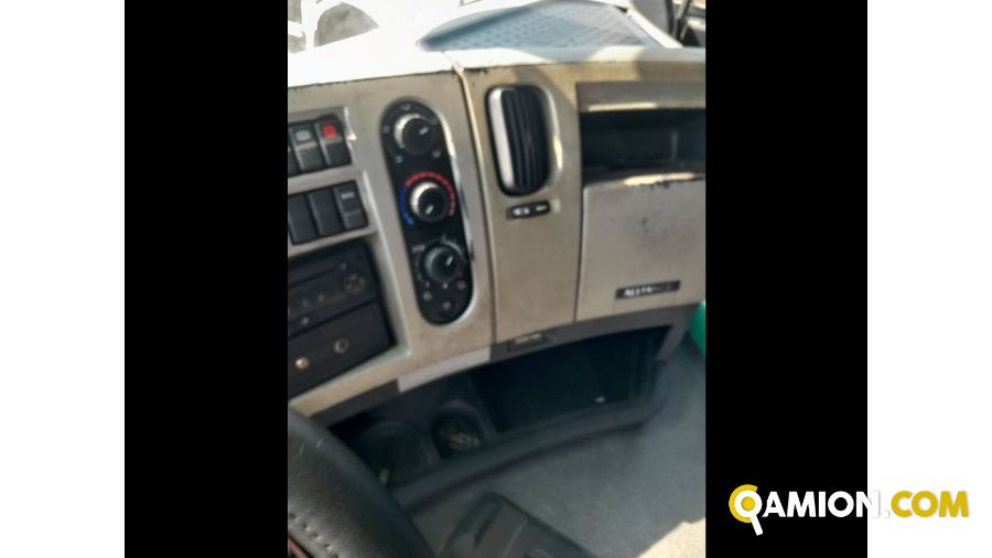 RENAULT V.I. Vers. RENAULT V.I. | Trattore Trattore | INDUSTRIAL CARS S.P.A