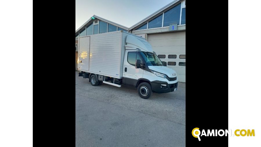 Iveco Mod. IVECO Vers. IVECO | Leggero Cabinato > 35 q.li Furgonato con sponda | INDUSTRIAL CARS S.P.A