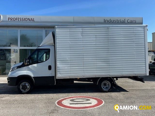 Iveco Mod. IVECO Vers. IVECO | Leggero Furgone <= 35 q.li Furgonato | INDUSTRIAL CARS S.P.A