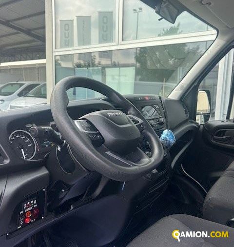 Iveco Mod. IVECO Vers. IVECO | Leggero Furgone <= 35 q.li Furgonato con sponda | INDUSTRIAL CARS S.P.A