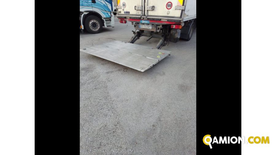 RENAULT V.I. Vers. RENAULT V.I. | Leggero Cabinato > 35 q.li Isotermico con gruppo frigo e sponda | INDUSTRIAL CARS S.P.A