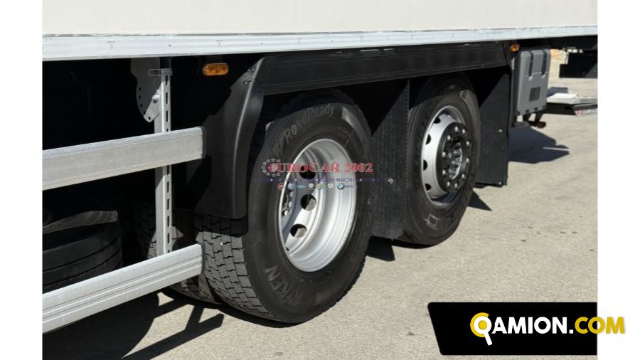 Iveco Stralis 400 Stralis 400 | EUROCAR2002 S.R.L.S.