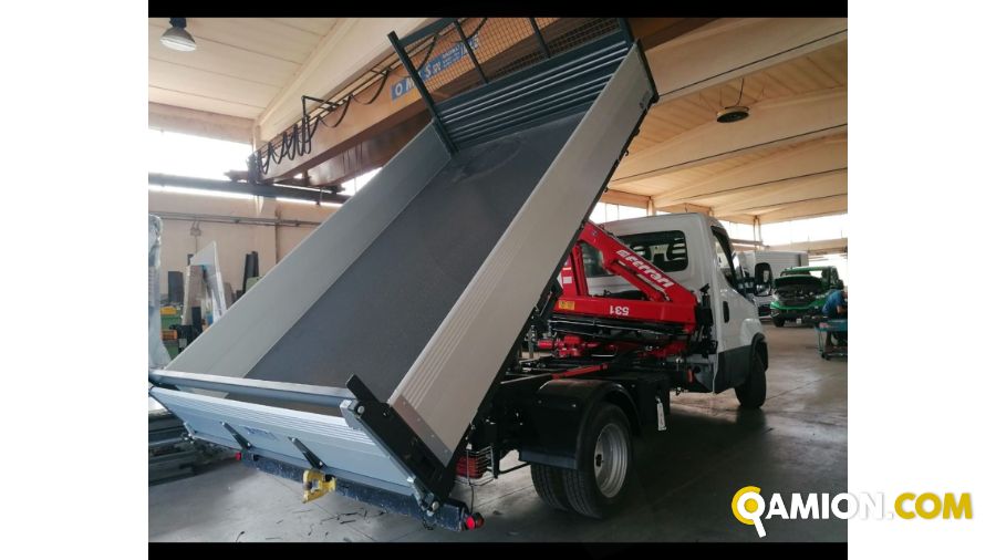 Iveco 35C16H3.0 - Cab 35C Daily 4x2 MY2019 35C16H3.0 - Cab 35C Daily 4x2 MY2019 | Leggero Cabinato > 35 q.li Cassone Ribaltabile con gru | ARA 1965 SpA