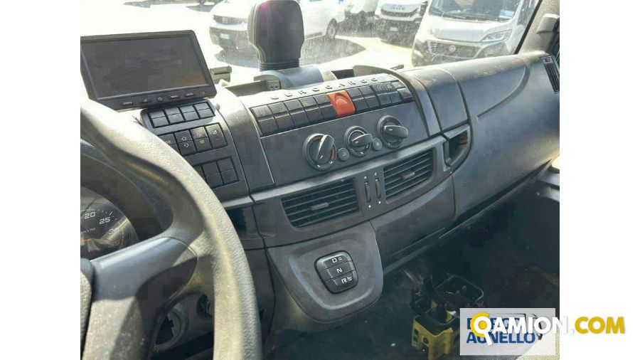 Iveco EUROCARGO ML160E28 EUROCARGO ML160E28 | Motrice Cassone fisso con Gru | Borgo Agnello S.p.A.