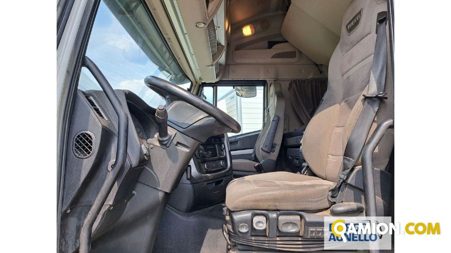 Iveco STRALIS CABINATO AS260S48 XP STRALIS CABINATO AS260S48 XP | Motrice Cassone fisso con centina | Borgo Agnello S.p.A.