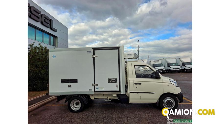 Piaggio PORTER CABINATO | Leggero Cabinato <= 35 q.li Isotermico / coibentato | ROMANA DIESEL SPA